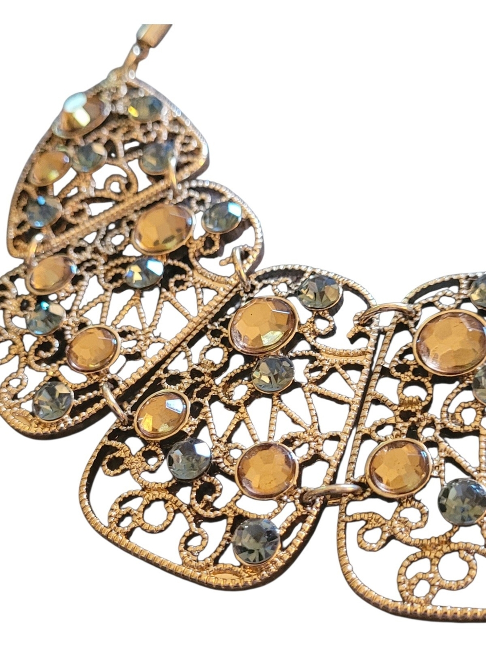 🥳4/$75!🥳 Northern Reflections Gold Filigree Necklace and Earrings with Amber